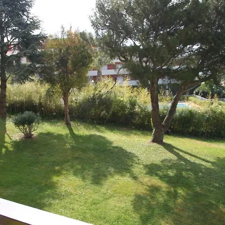 Oasis Mediterraneen Piscine & Parking Calme Absolu Apartament *