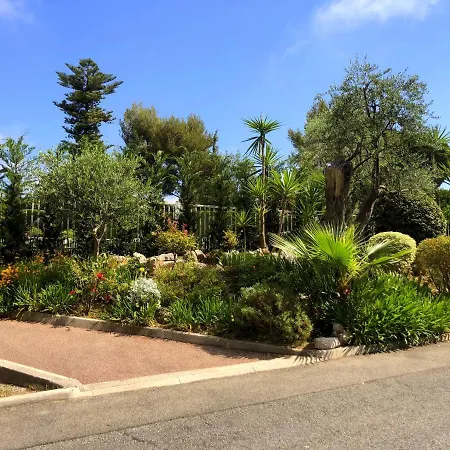 Oasis Mediterraneen Piscine & Parking Calme Absolu * Ницца