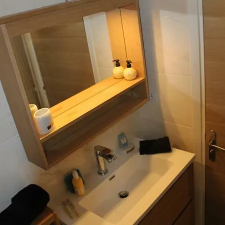 Oasis Méditerranéen Piscine&parking Calme Absolu